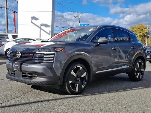 2025 Nissan Kicks SR