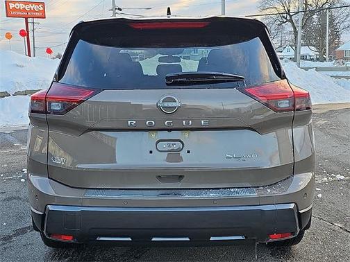 2025 Nissan Rogue SL