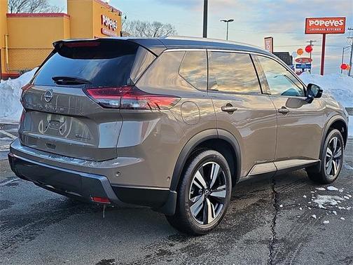 2025 Nissan Rogue SL