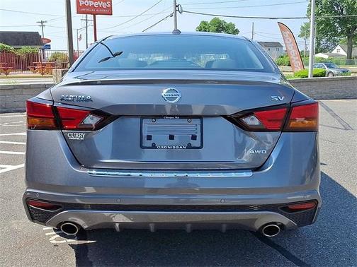 2022 Nissan Altima 2.5 SV