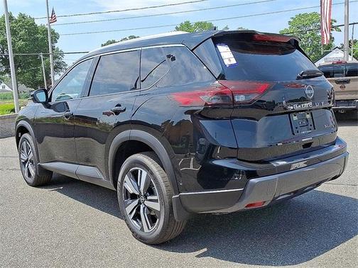 2025 Nissan Rogue SL