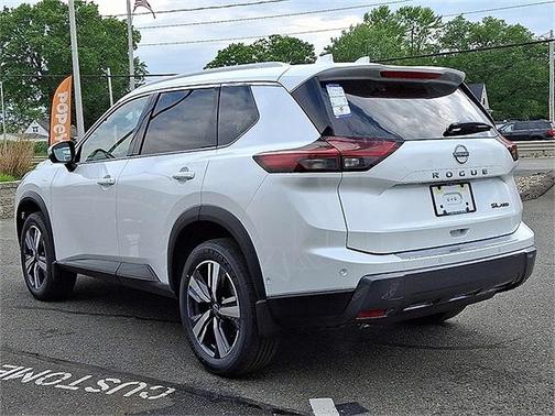 2025 Nissan Rogue SL