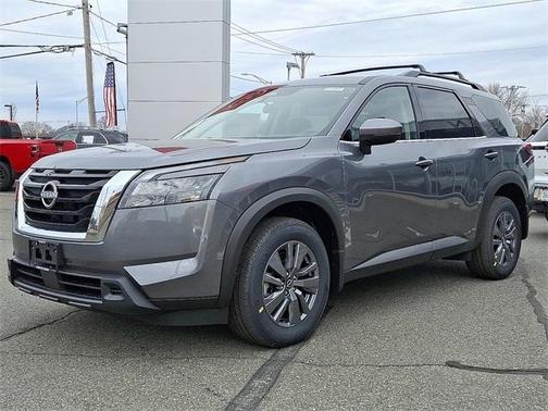 2025 Nissan Pathfinder SV