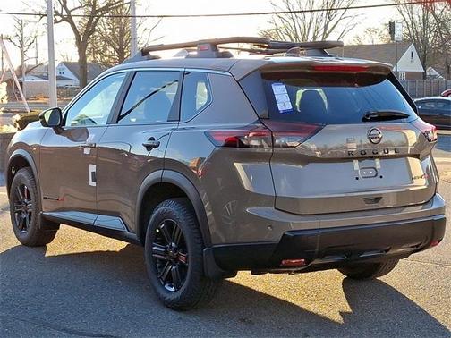 2025 Nissan Rogue Rock Creek