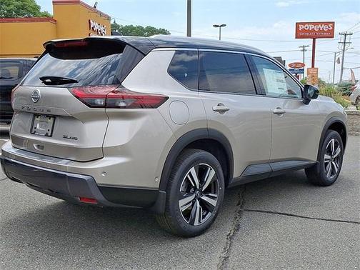 2025 Nissan Rogue SL