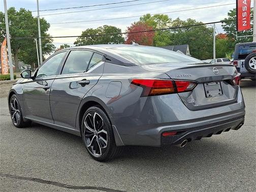 2025 Nissan Altima SR
