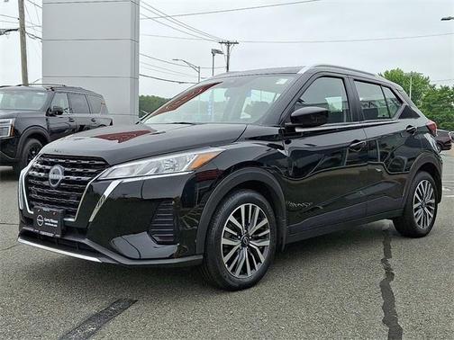 2023 Nissan Kicks SV