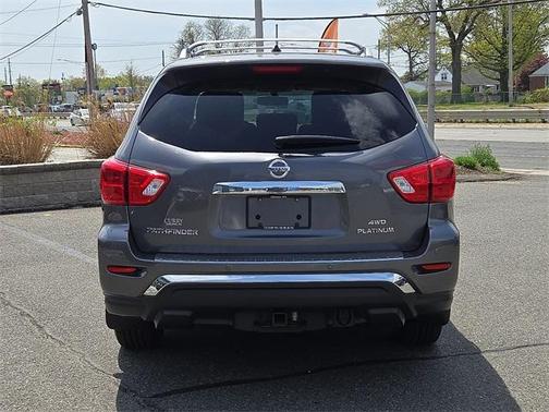 2017 Nissan Pathfinder Platinum