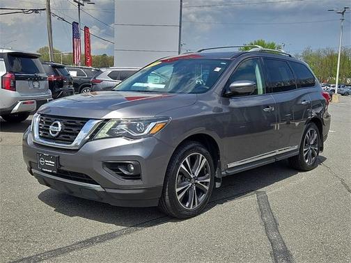 2017 Nissan Pathfinder Platinum