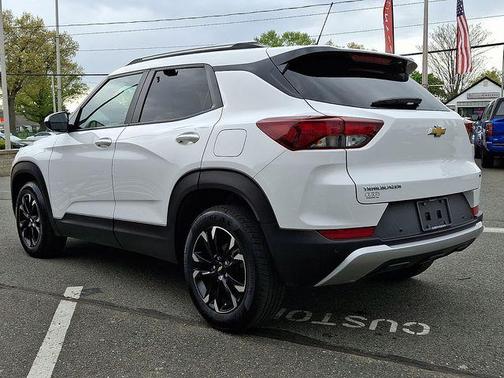 Summit White 2022 Chevrolet Trailblazer LT