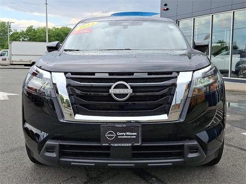 2024 Nissan Pathfinder S