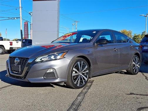 2022 Nissan Altima 2.5 SR