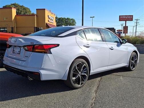 2025 Nissan Altima SR