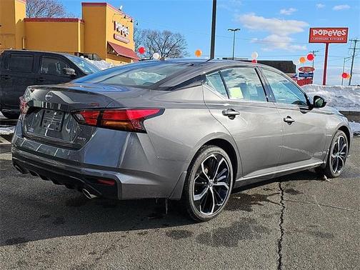 2025 Nissan Altima SR