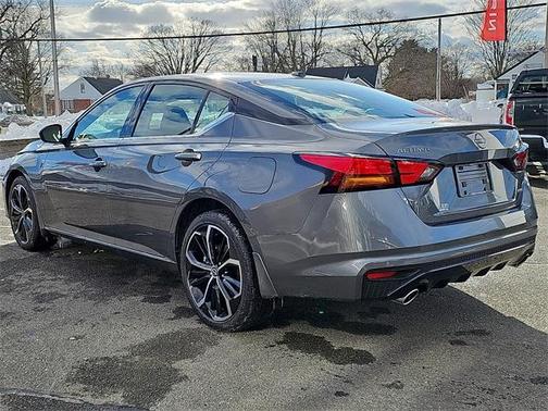 2025 Nissan Altima SR