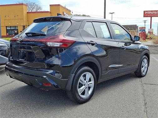 2024 Nissan Kicks S