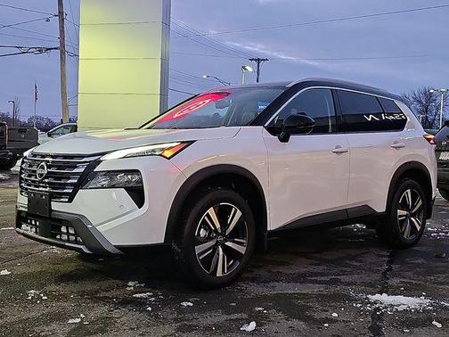 2025 Nissan Rogue SL