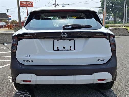 2025 Nissan Kicks S