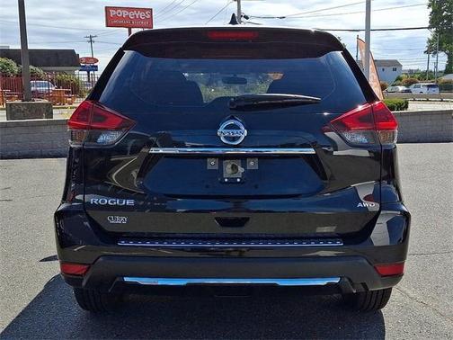 2018 Nissan Rogue S