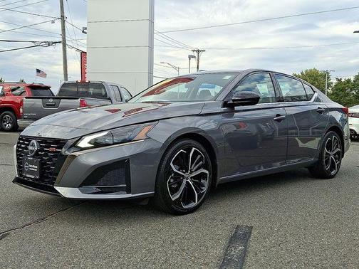 2025 Nissan Altima SR