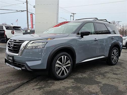 2025 Nissan Pathfinder Platinum