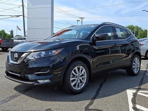 2022 Nissan Rogue Sport SV