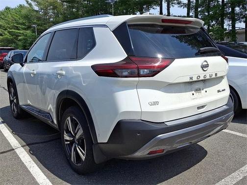 2022 Nissan Rogue SL