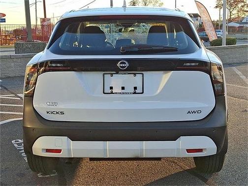 2025 Nissan Kicks S