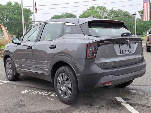 2025 Nissan Kicks S