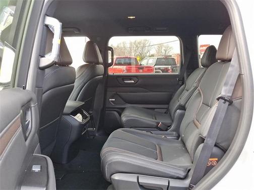 2025 Nissan Armada SL