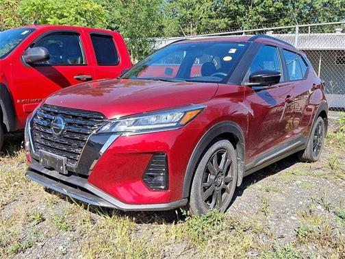2021 Nissan Kicks SR