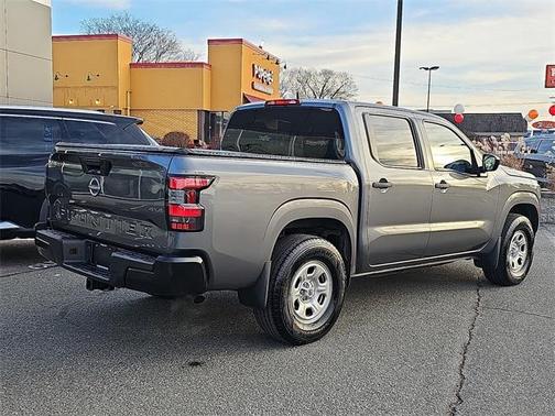 2022 Nissan Frontier S