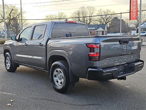 2022 Nissan Frontier S