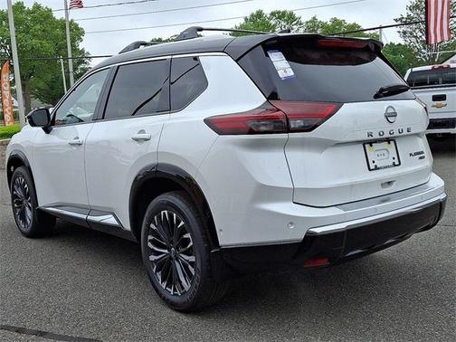 2025 Nissan Rogue Platinum