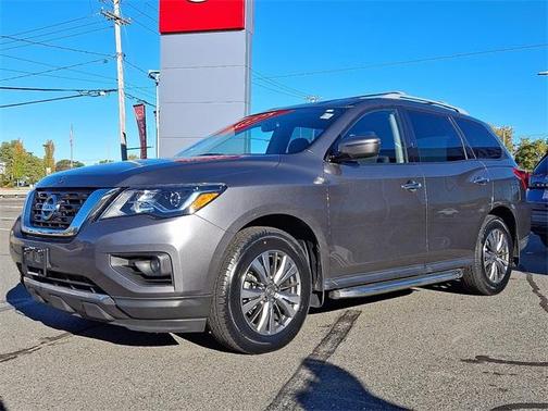 2020 Nissan Pathfinder SV