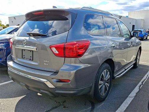 2020 Nissan Pathfinder SV
