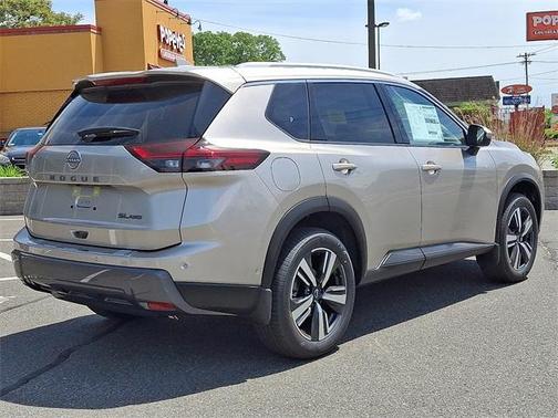 2025 Nissan Rogue SL