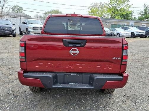 2025 Nissan Frontier SV
