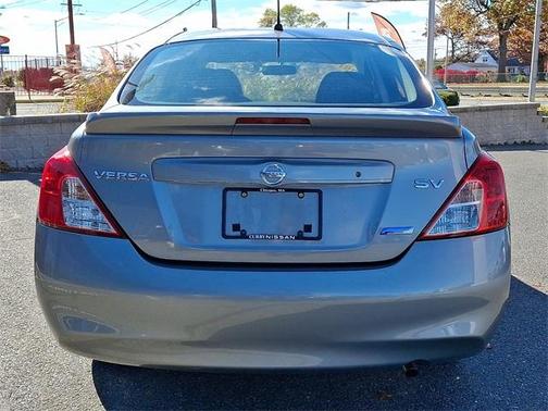 2013 Nissan Versa 1.6 SV