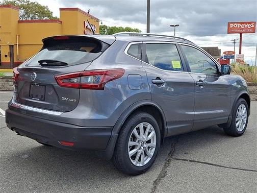 2022 Nissan Rogue Sport SV