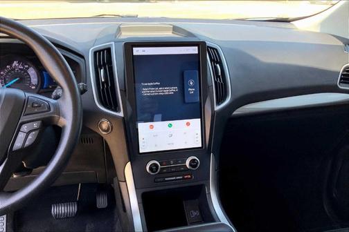 2023 Ford Edge SE