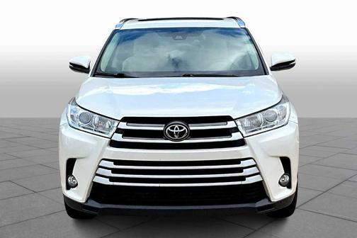 2017 Toyota Highlander SE