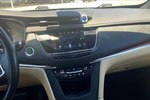 2018 Cadillac XT5 Luxury