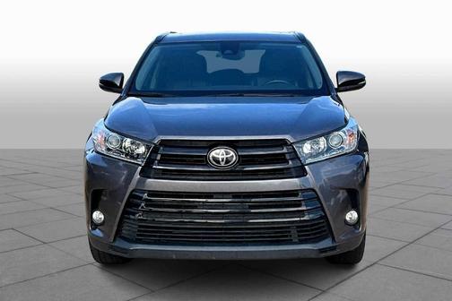 2017 Toyota Highlander SE
