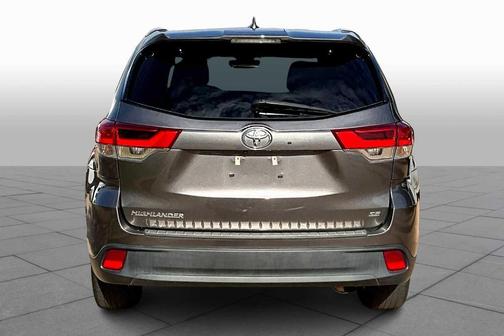 2017 Toyota Highlander SE