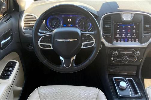 2018 Chrysler 300 Limited