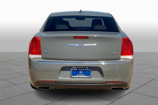 2018 Chrysler 300 Limited