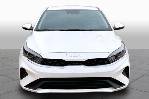 Snow White Pearl 2023 Kia Forte LXS