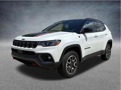 Bright White Clearcoat 2025 Jeep Compass Trailhawk