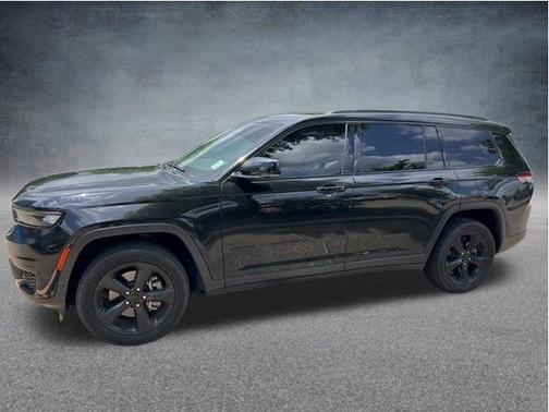 Diamond Black Crystal Pearlcoat 2022 Jeep Grand Cherokee L Altitude